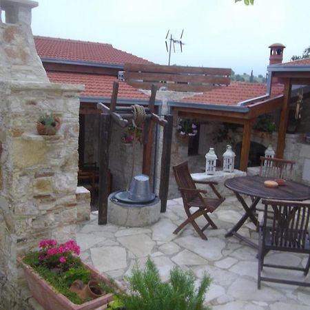 Xenios Cottages Lófu Szoba fotó
