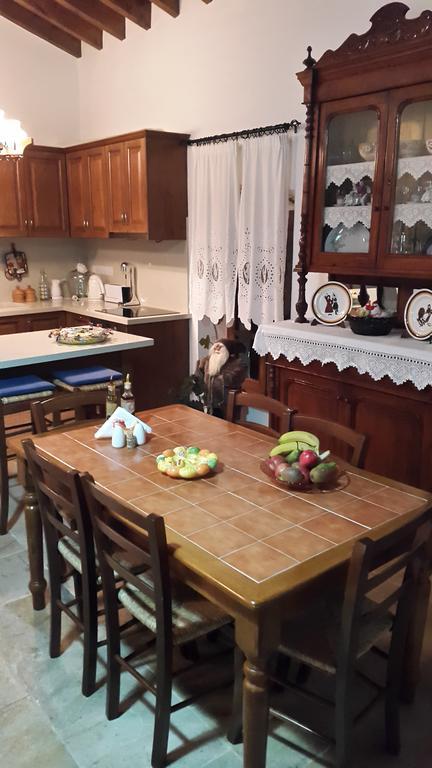 Xenios Cottages Lófu Szoba fotó